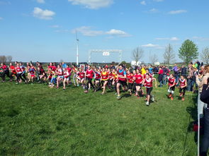 乐鱼体育登录-冬奥体验中心开放吸引大量青少年参与，冬奥会体验中心