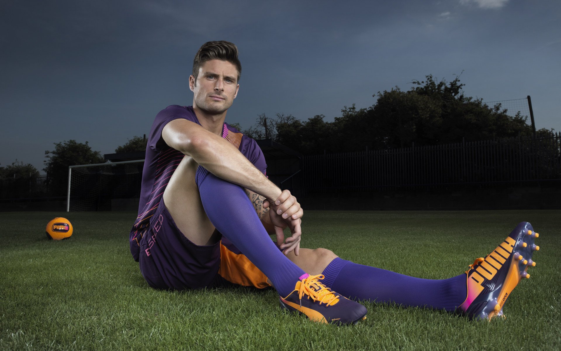 乔纳·隆戈:全黑队的力量与速度双重象征